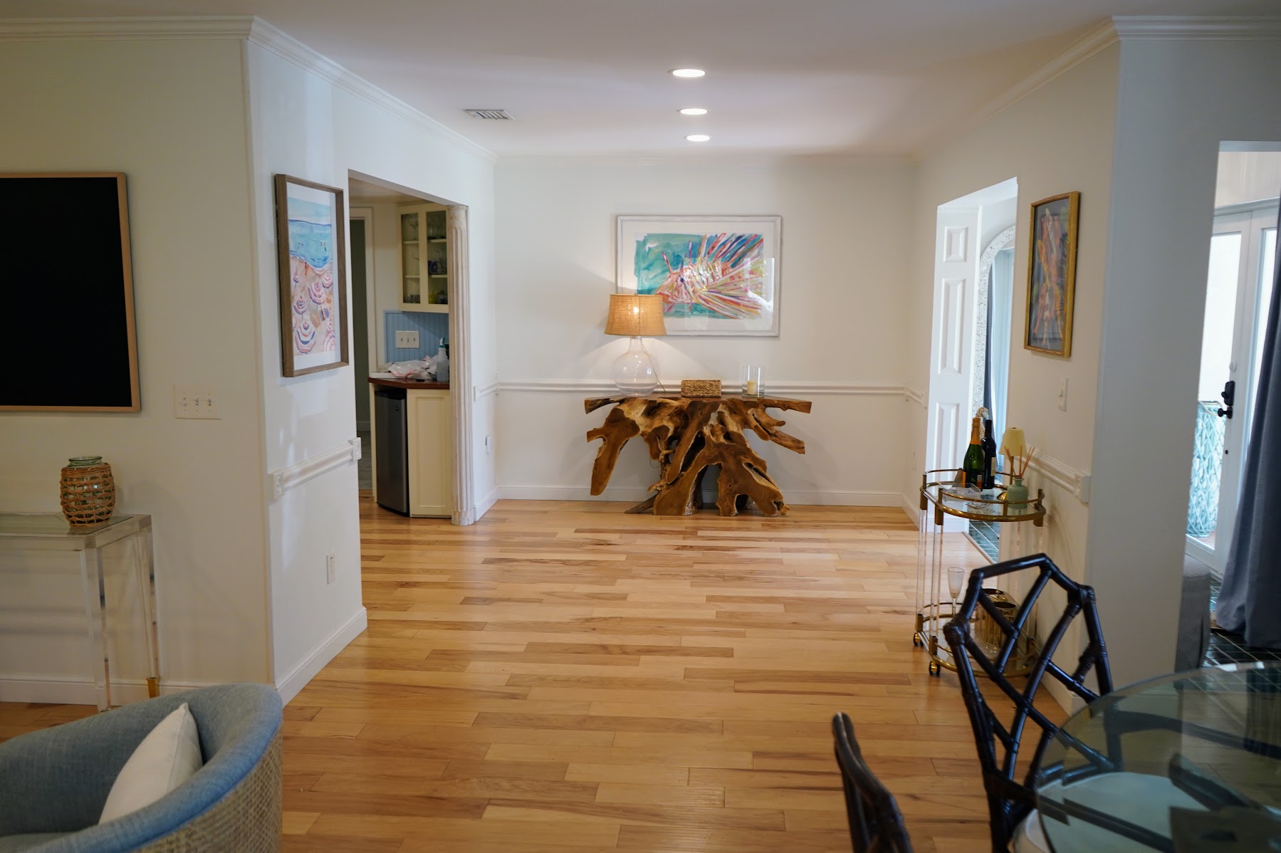 Open entry and hallway connecting the cottage living spaces